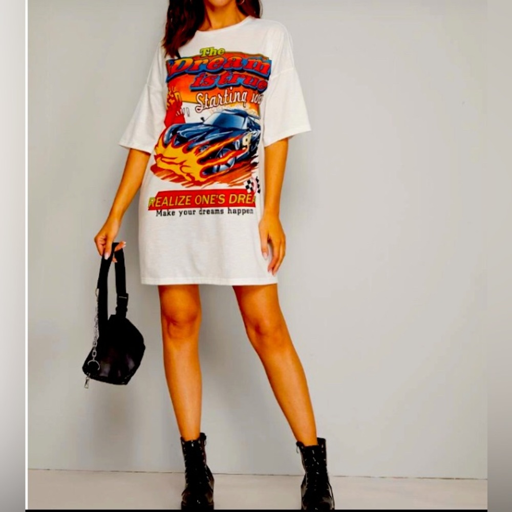 NWOT - Oversized Graphic Tee Shirt Dress